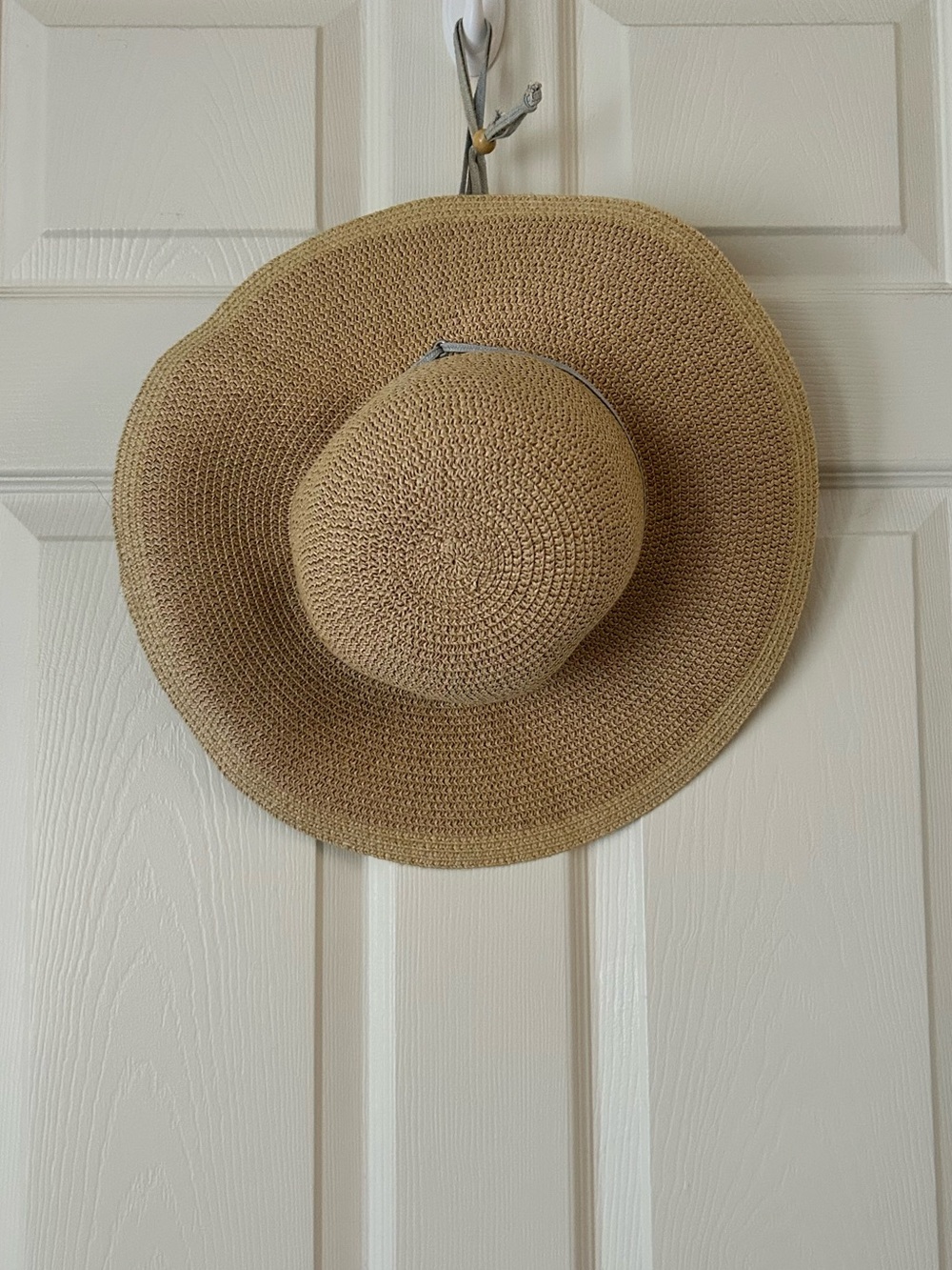 Women's Wide Brim Straw Sun Hat with Chin Cord - Natural - Picture 2 of 7
